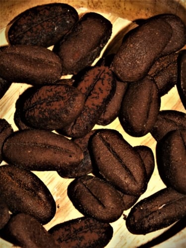 Těsto na nepečená kávová zrnka v prášku
