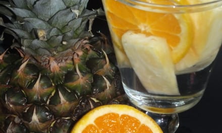Ovocná voda: ananas s pomerančem