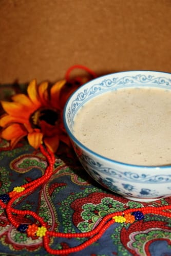 Tibetský máslový čaj s tsampou